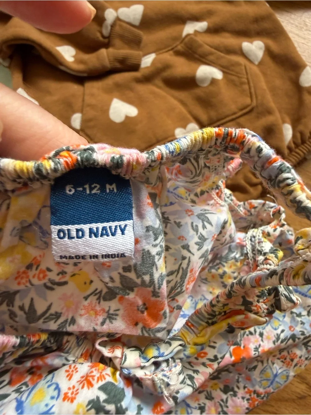 Old Navy Baby Girl bundle 6-12 months
